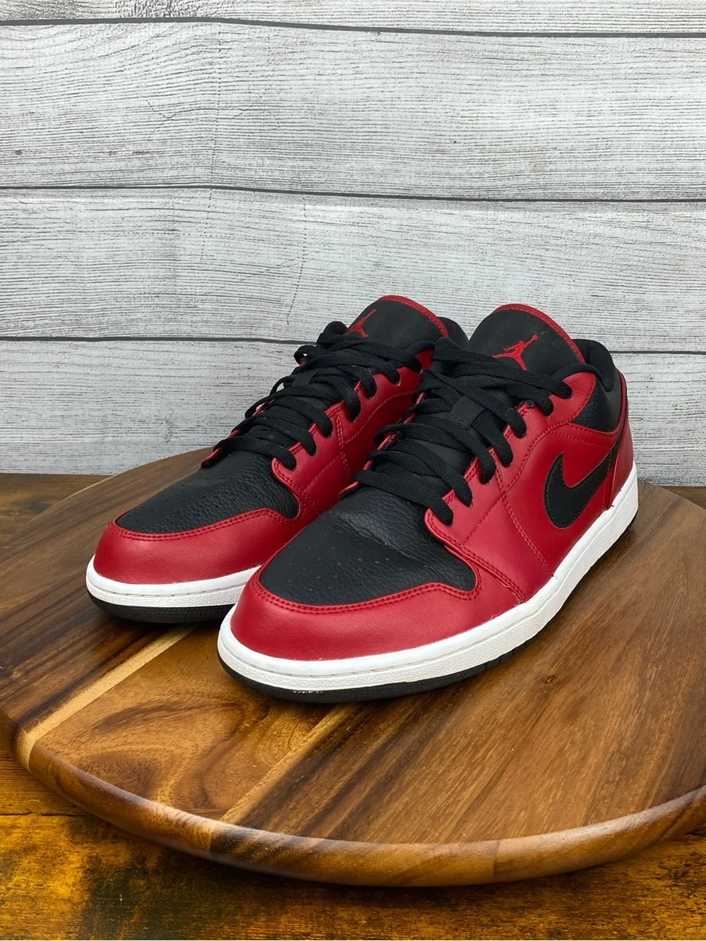 Nike Air Jordan 1 Low Reverse Bred Pebbled Swoosh Shoes 553558-605 Men’s Size 13